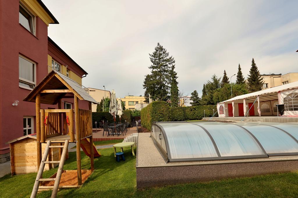 Pension Viola Домажліце Екстер'єр фото